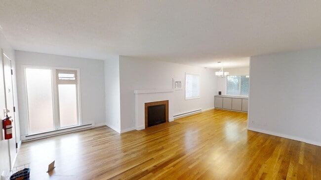 Building Photo - 2012 NE Clackamas St