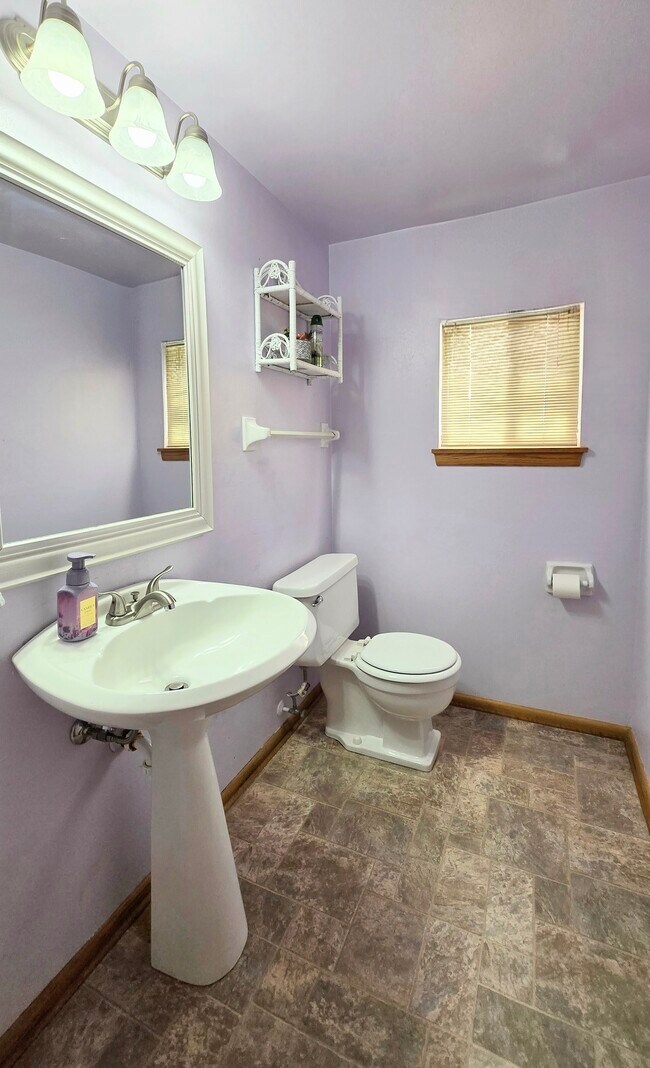 Foto del edificio - 9915 W Beloit Rd