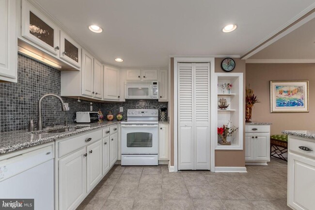 Foto del edificio - 2 br, 2 bath Condo - 527 N Boardwalk Unit 616