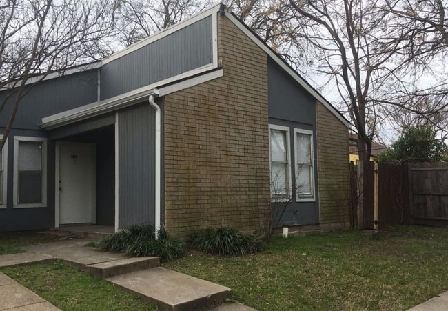 Building Photo - 409 North St