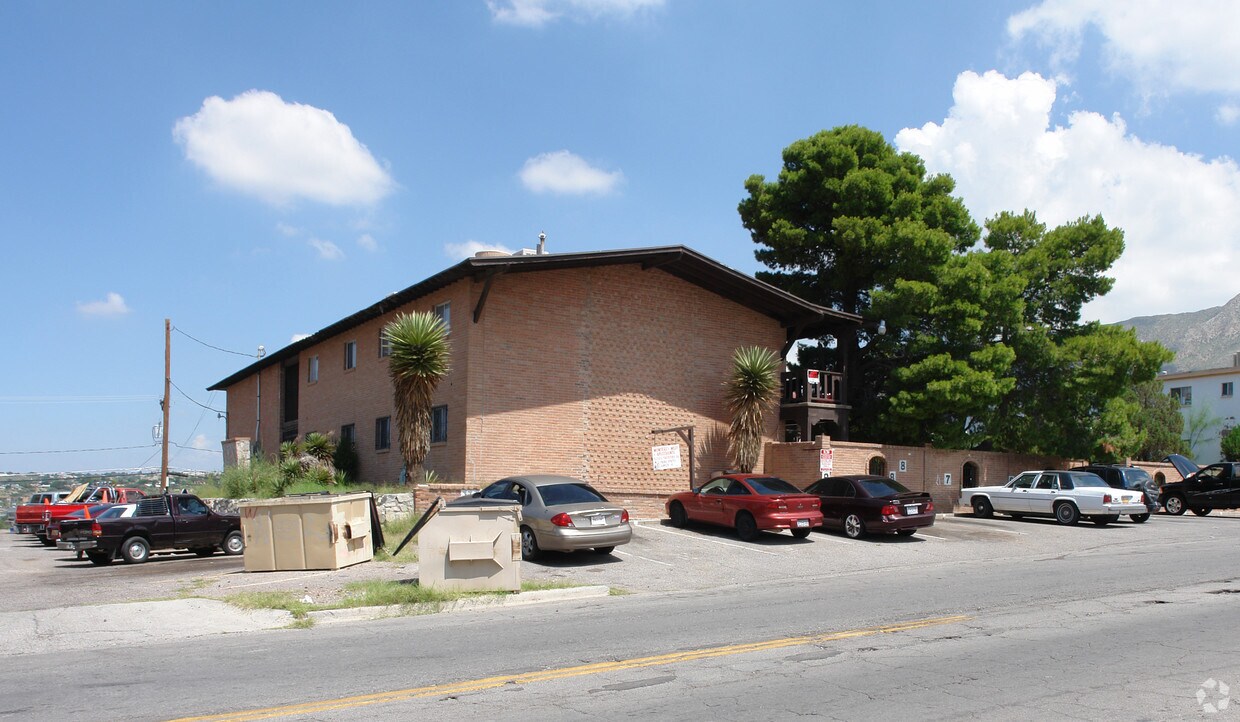 Foto del edificio - 5236 Carousel Dr