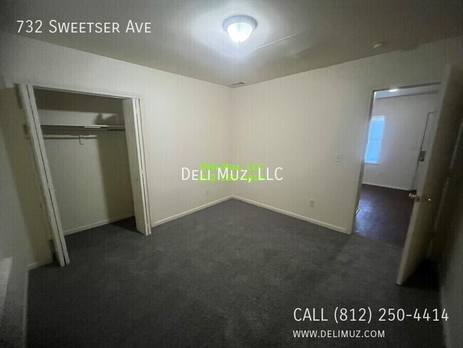 Building Photo - 732 Sweetser Ave