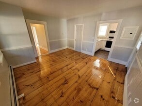 Building Photo - 38 Souhegan St