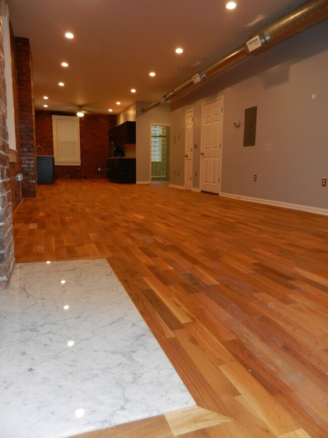 From one corner to the other - 657 Evergreen Rd
