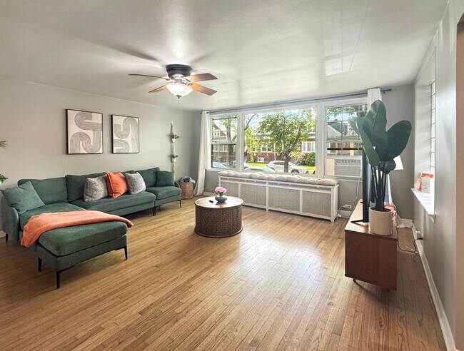 Foto del edificio - 5322 W Cuyler Ave