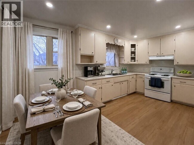 Photo du bâtiment - 148 Siebert Ave