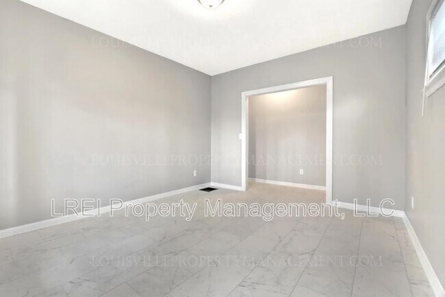 Foto del edificio - 4141 W Market St