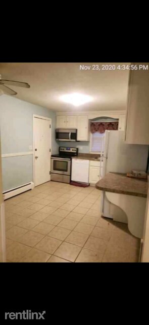 Foto del edificio - 137 1/2 Vernon Ave