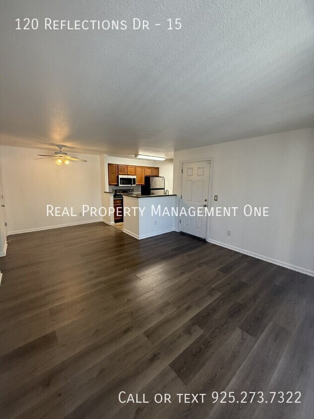 Foto principal - 120 Reflections Dr