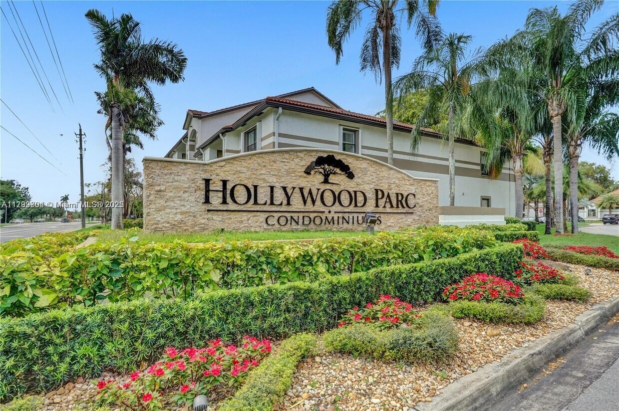 Foto principal - 640 S Park Rd