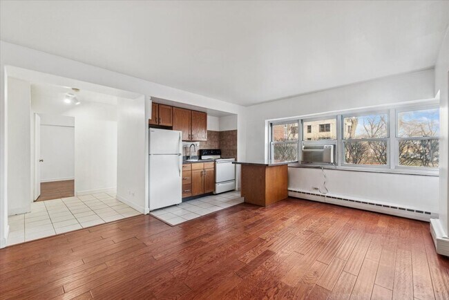 Foto del edificio - 4980 N Marine Dr