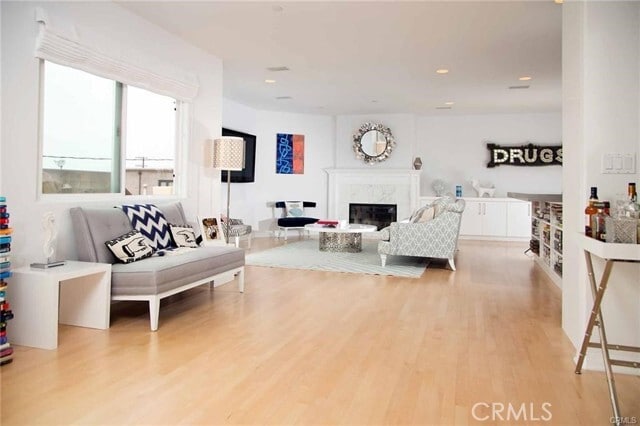 Building Photo - 417 Marine Ave