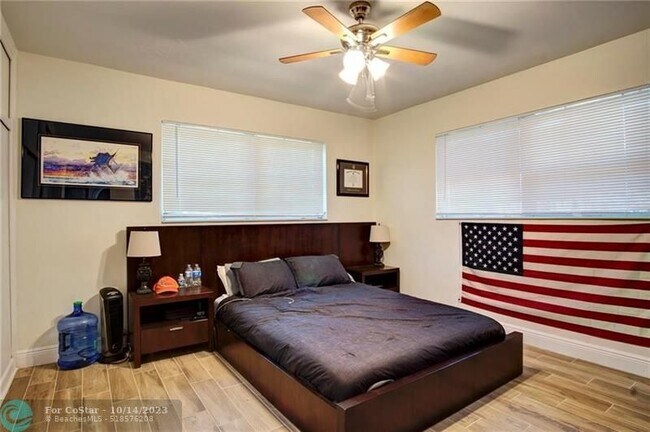 Foto del edificio - 3860 NE 23rd Ave