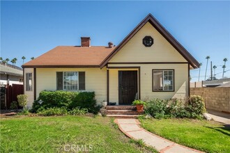 Building Photo - 1106 N San Gabriel Ave
