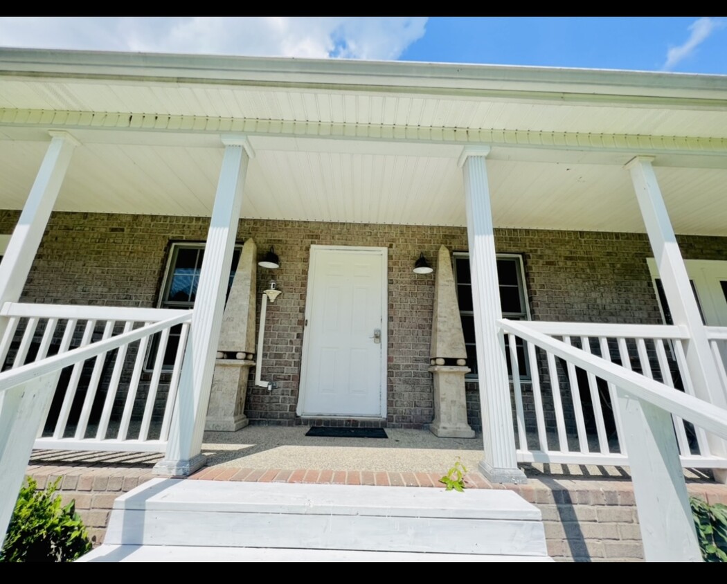 Foto principal - 7378 Smiley Hollow Rd