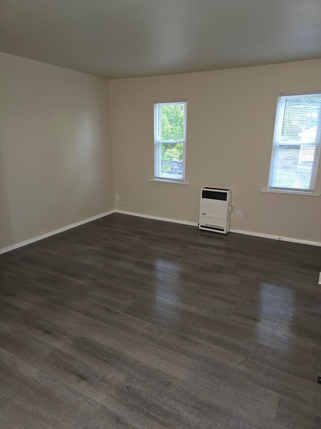 Building Photo - Apt. 340