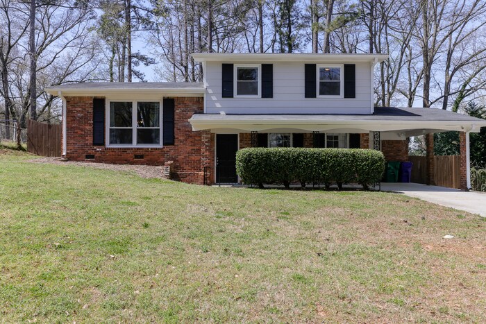 Foto principal - Beautiful Tucker Home!