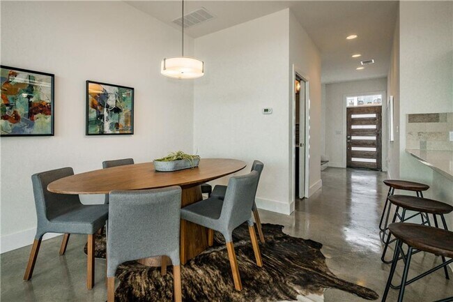 Foto del edificio - 2803 Crest Ave
