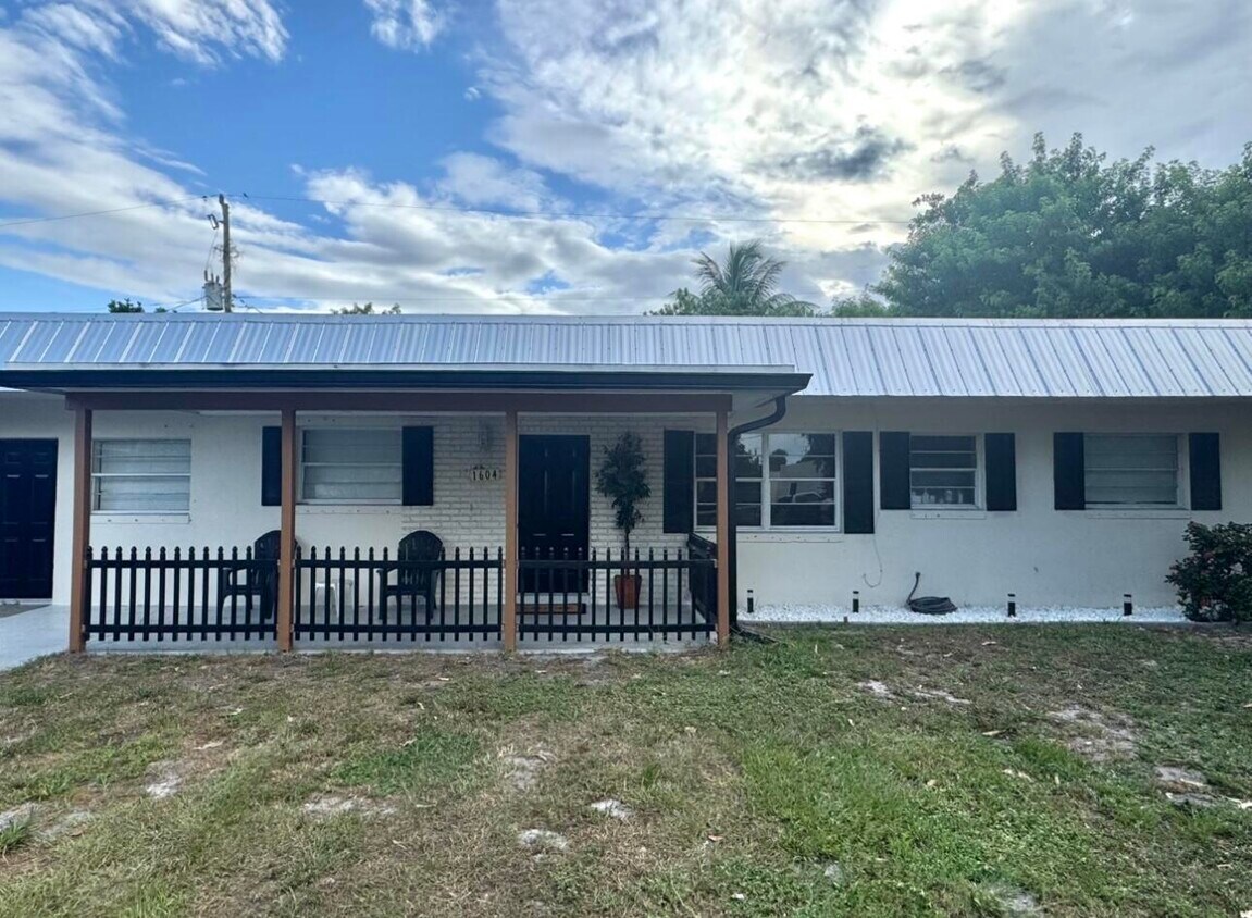 Foto principal - 1604 SE Apache Ave