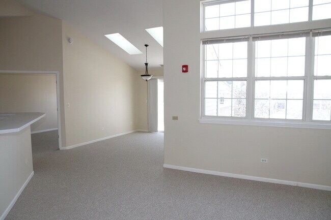 Building Photo - 2235 Waterleaf Ct