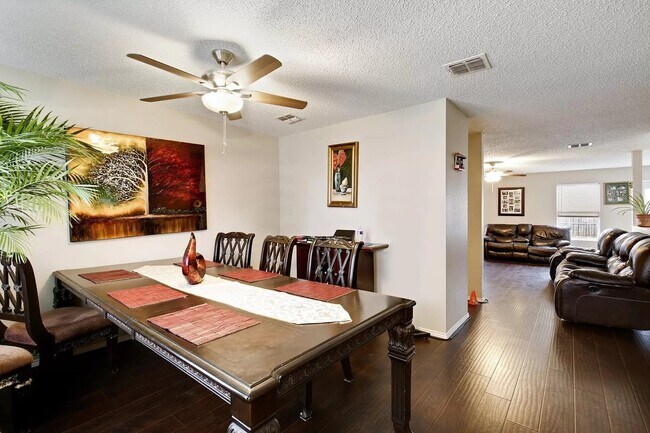 Building Photo - 4510 Cedar Crest Dr