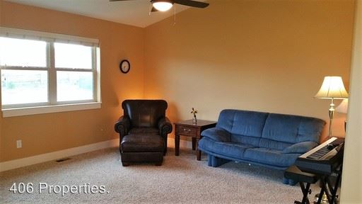 Building Photo - 5124 Stallion Ridge Dr
