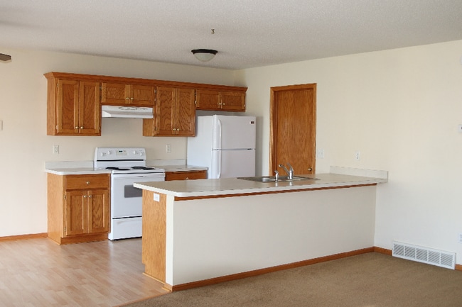 Building Photo - 301 8th Ave W