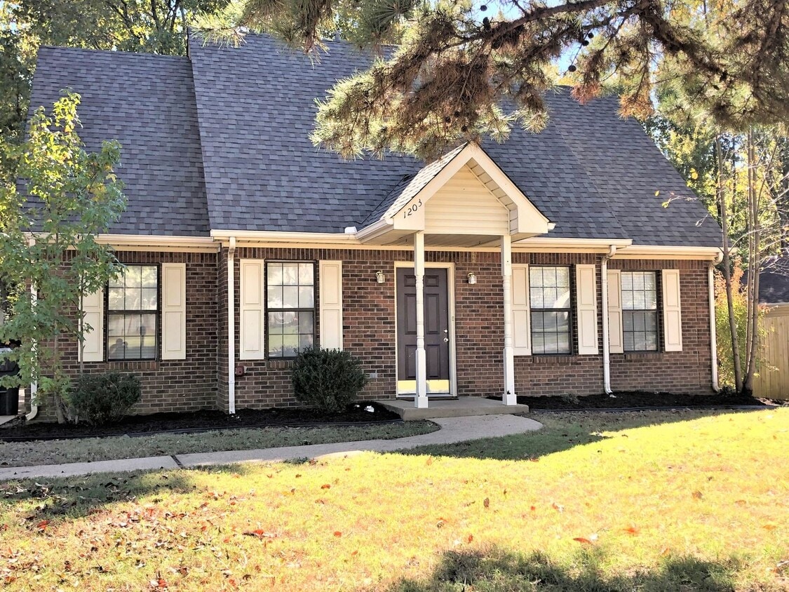 Foto principal - For Rent – 1203 Golfcourse Drive, Jonesboro, AR 72404