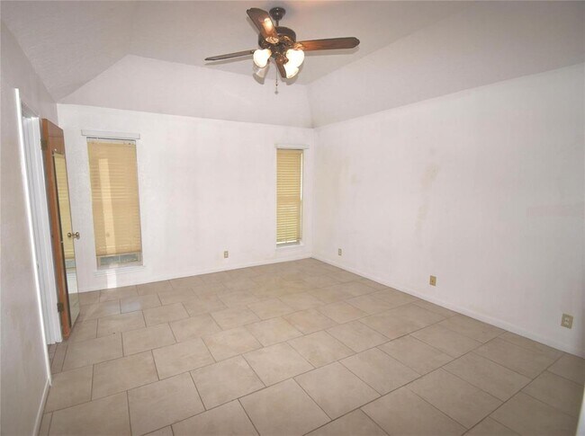 Foto del edificio - 314 Raintree Ln