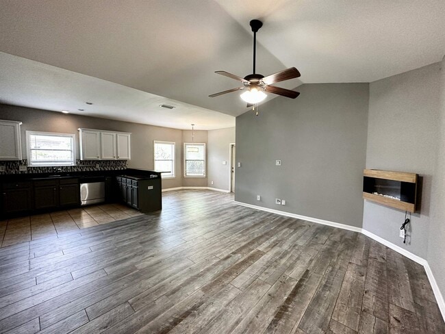 Building Photo - 3821 Branford Ct