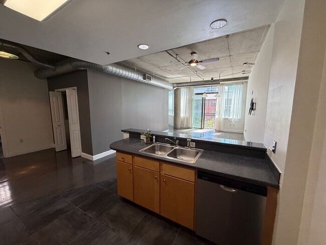 Foto del edificio - Modern Loft Living in the Heart of Downtow...