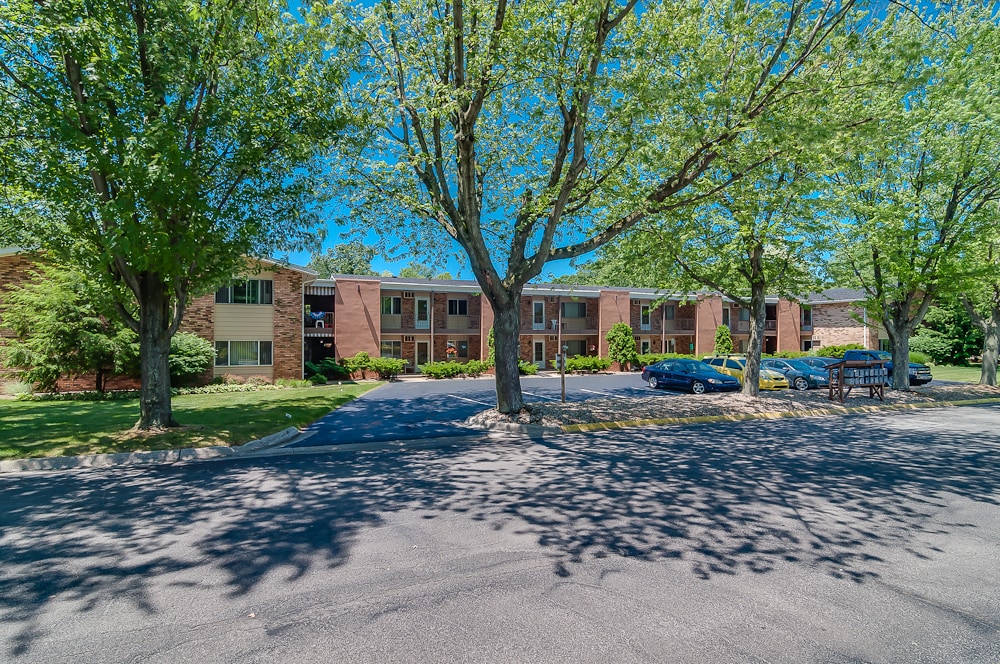 Primary Photo - Hillcrest & Ridgeview Apartments