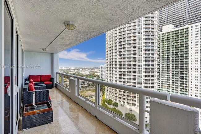 Foto del edificio - 1717 N Bayshore Dr