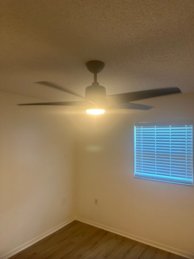 Building Photo - 1802 W House St