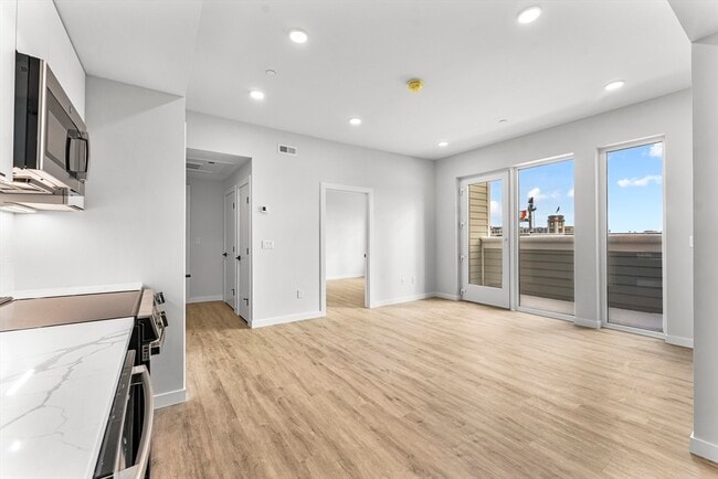 Building Photo - 24-28 Mt Pleasant St