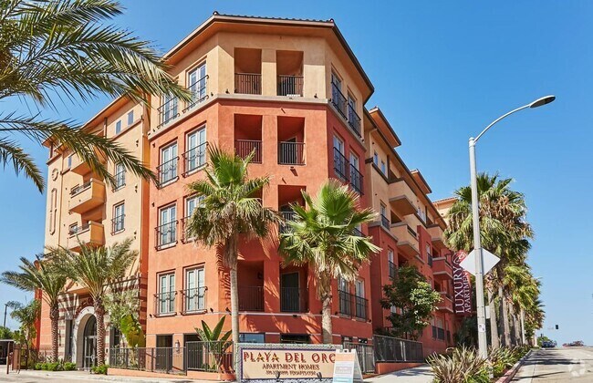Building Photo - Playa Del Oro