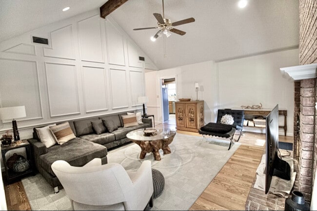 Foto del edificio - 7508 Aspen Wood Cir