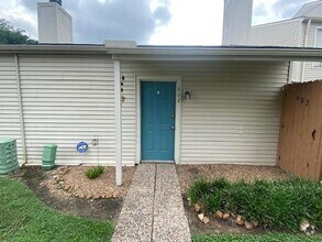 Building Photo - 6401 Deihl Rd