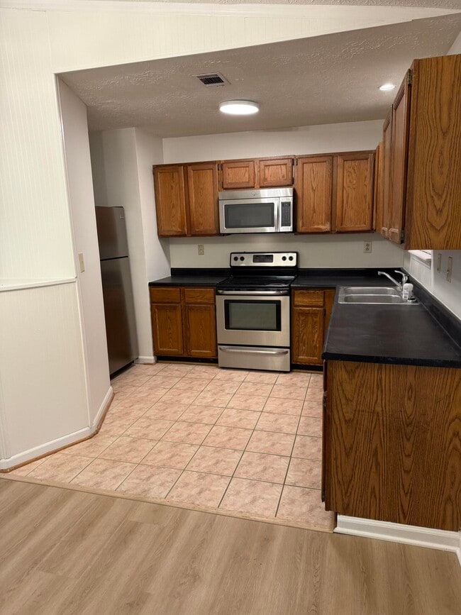 Foto del edificio - 107 Hillside Dr