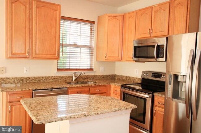 Building Photo - 43205 Chestermill Terrace