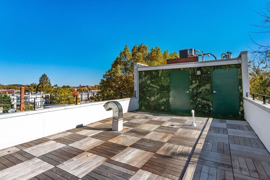 Primary Photo - Captivating in Capitol Hill| 2 Bedroom + D...