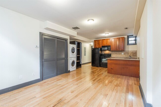 Building Photo - 4 br, 2 bath Duplex - 1709 ARLINGTON ST Un...