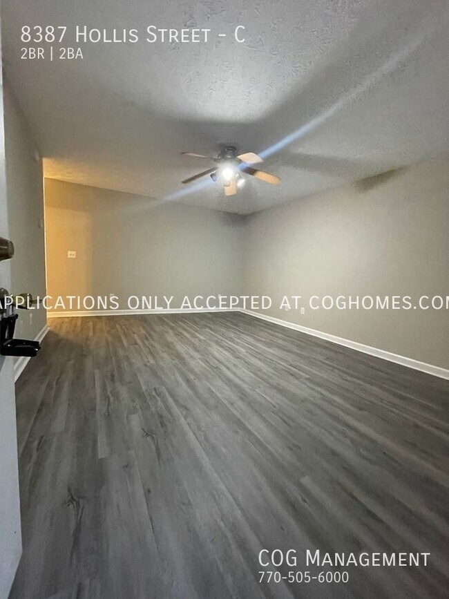 Foto del edificio - 8387 Hollis St