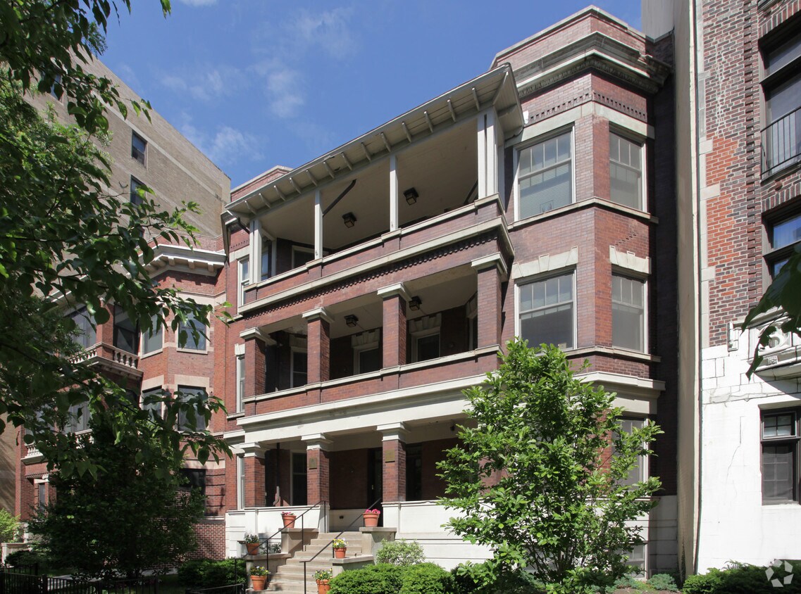 Foto principal - 5417-5419 S Cornell Ave