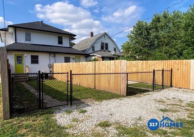 Building Photo - Renovated Garfield Park 2BD/1.5BA