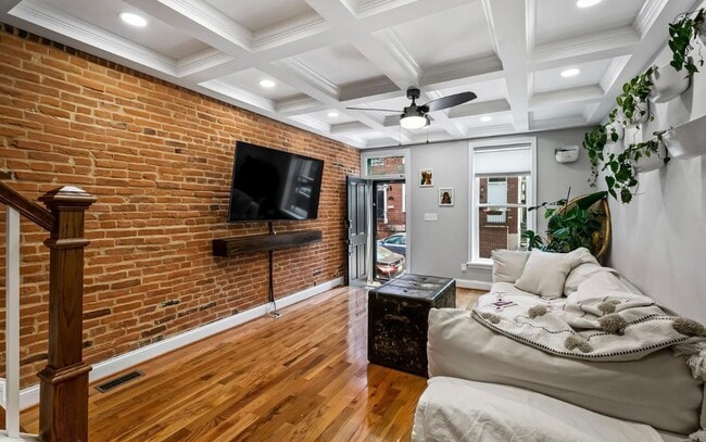 Sala de estar - 106 E Clement St