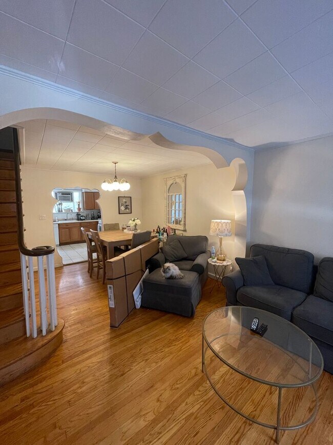 Foto del edificio - Modern 3 Bedroom, 1 Bath Passyunk Sq. Home...