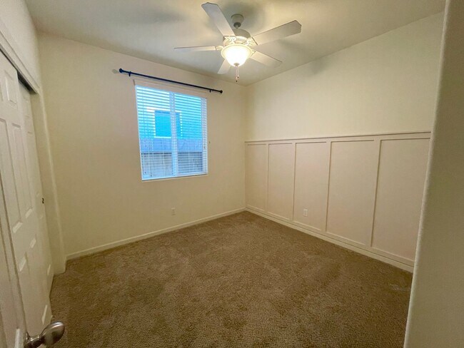 Foto del edificio - $2,195 Ashlan & Leonard 3 bed Home, Clovis...