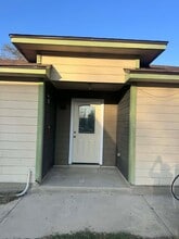 Building Photo - 3449 Mathis Cir