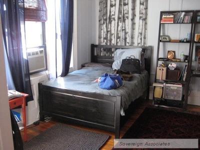 Building Photo - 211 W 108th St